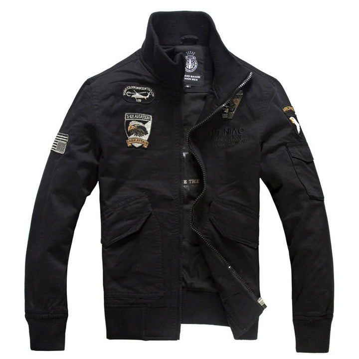 Herren nan Field‑Bomberjacke im Pilotenstil mit gestickten Emblemen, Rippenkragen und multifunktionaler Ärmeltasche Echo Archiv