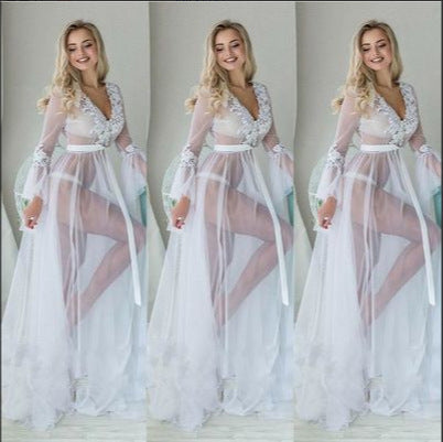Damen Transparentes Abendkleid mit zierlichen Spitzenapplikationen und schwingendem Tüllsaum Echo Archiv