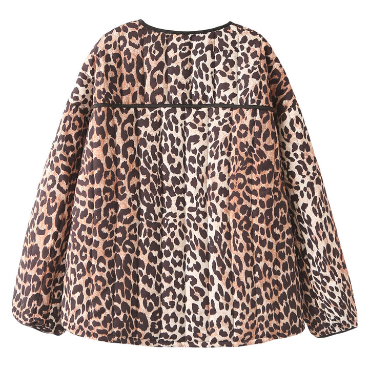 Damen gesteppte Kurzjacke mit Leopardenmuster, Rundhalsausschnitt und aufgesetzten Eingrifftaschen – Célinea