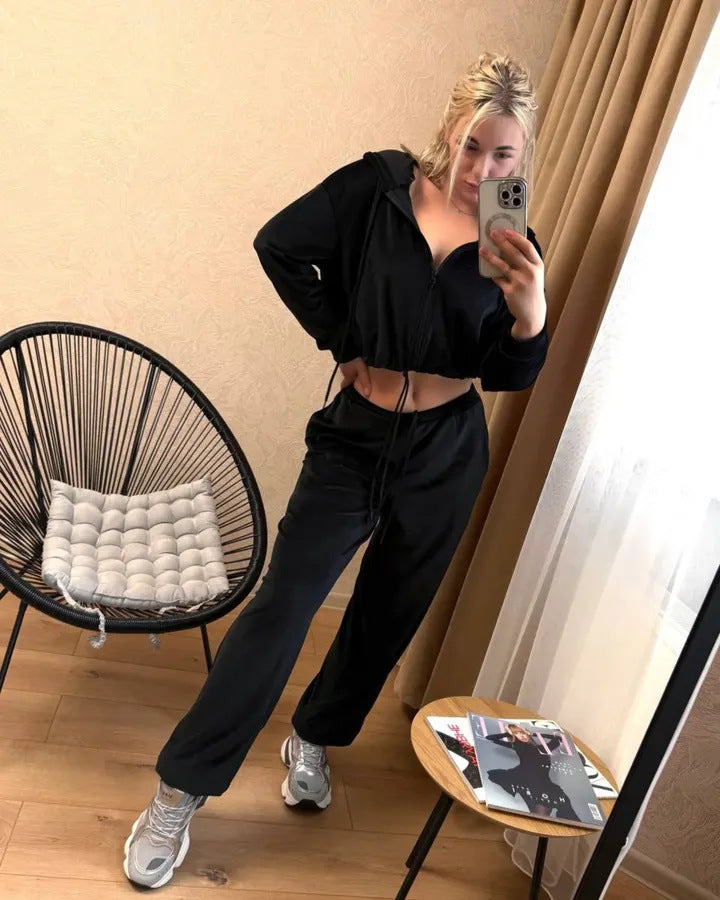 Damen Samtiges Cropped-Zip-Hoodie-Set mit Tunnelzugbund und weitem Lounge-Sweathose – Auréline