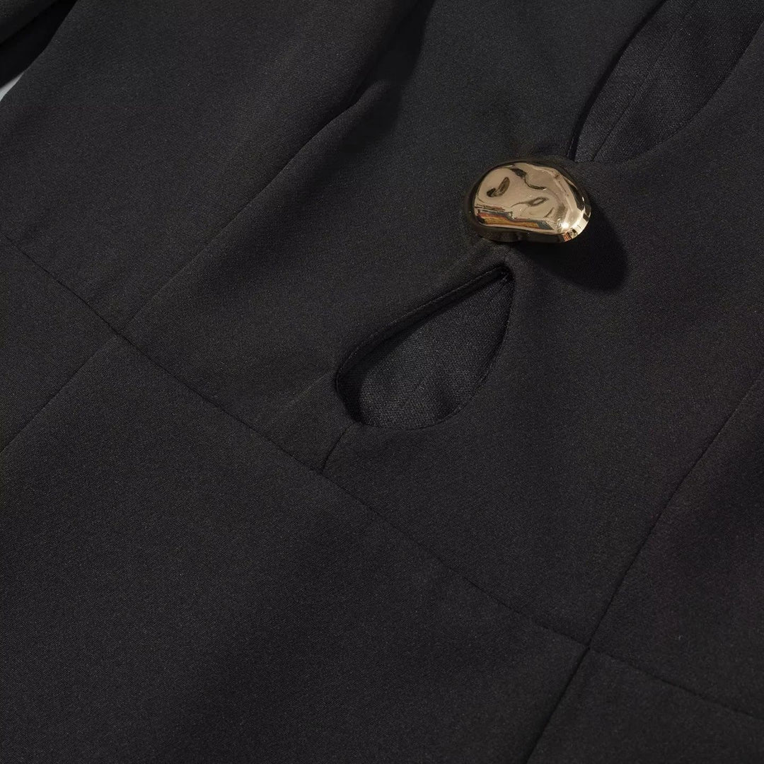 Damen Midikleid mit Stehkragen, Cut-Out‑Front, goldenen Zierverschlüssen und Spitzenbesatz Echo Archiv