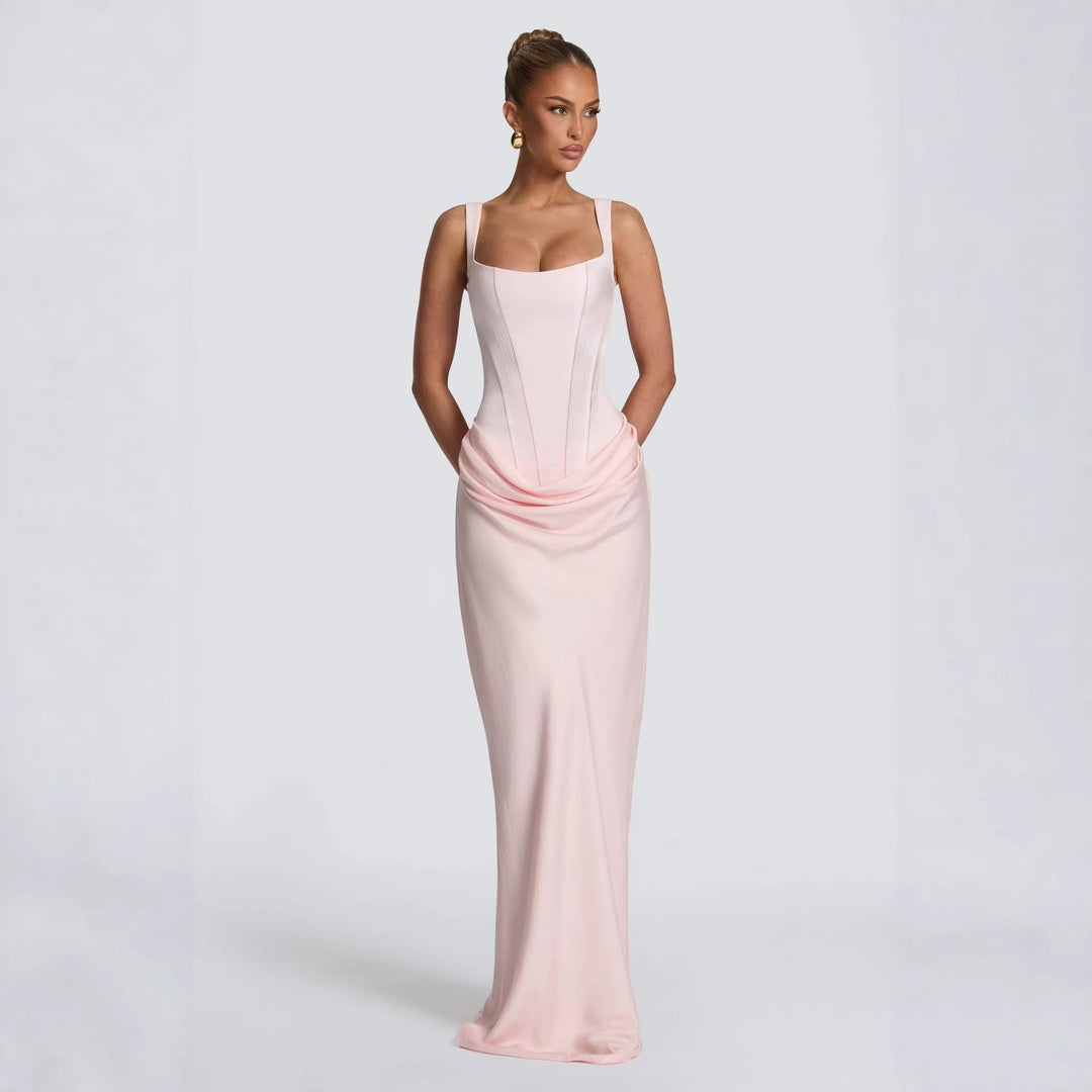 Damen Elegantes Maxikleid mit figurformendem Schnitt und zarten Drapierungen Echo Archiv