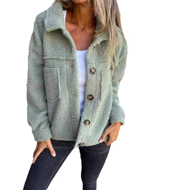 Damen nan Teddyjacke mit großem Reverskragen, durchgehender Knopfleiste und aufgesetzten Pattentaschen Echo Archiv