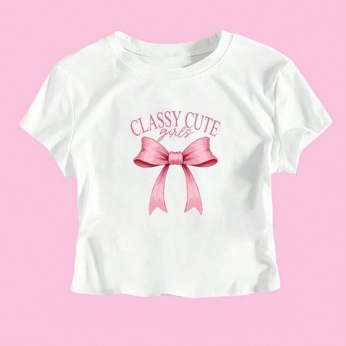 Damen Crop-T-Shirt mit witzigem Geburtstagsslogan und figurbetontem Schnitt Echo Archiv