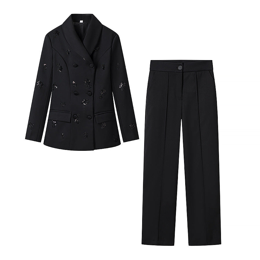 Damen Tailliertes Blazer-Set mit Schößchen und weitem Marlene-Hosenanzug Echo Archiv