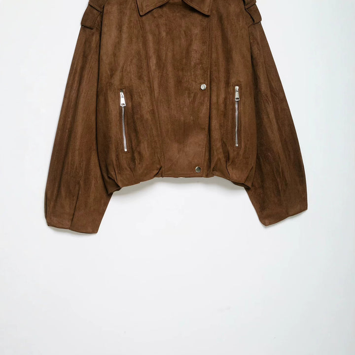 Damen Kurz geschnittene Wildleder-Bikerjacke mit Schulterklappen Echo Archiv