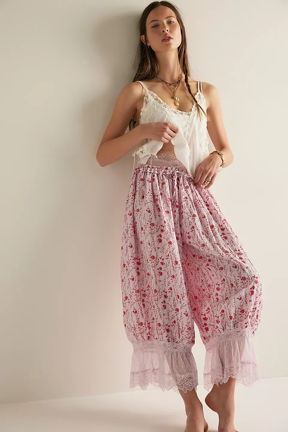Damen Blumenmuster Hose mit Spitzenabschlüssen Echo Archiv