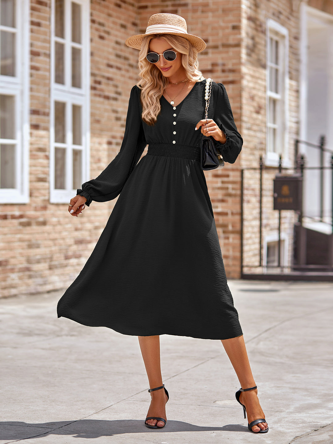 Damen Midikleid mit V-Ausschnitt, geraffter Smock-Taille und Knopfleiste – Élara
