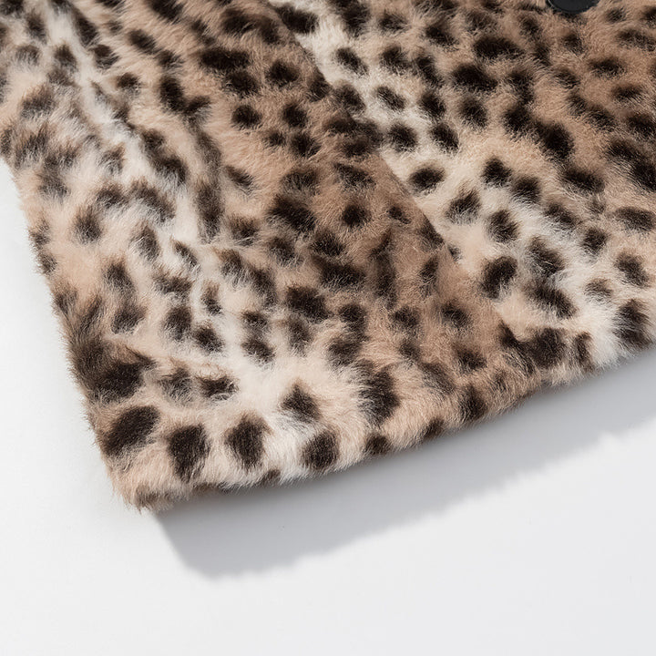 Damen Kurzjacke aus Kunstpelz mit Leopardenmuster und Rundhalsausschnitt Echo Archiv