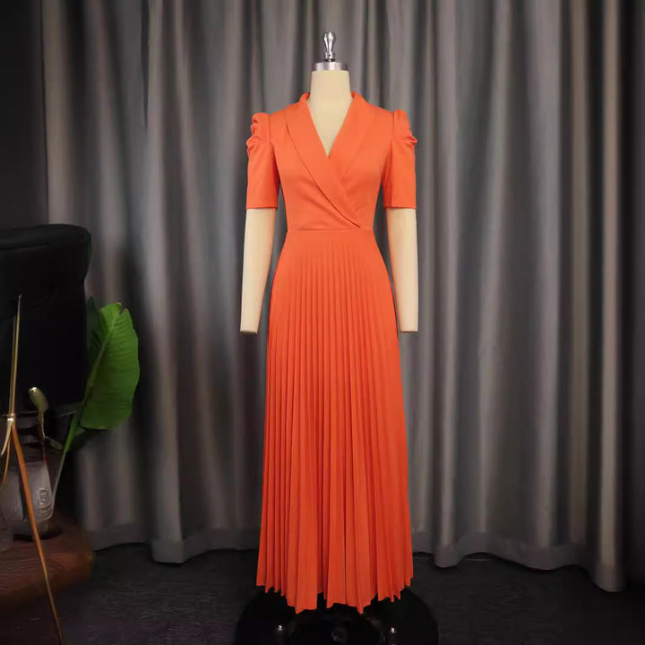 Damen elegantes Wickelkleid mit plissiertem Rock und Puffärmeln Echo Archiv