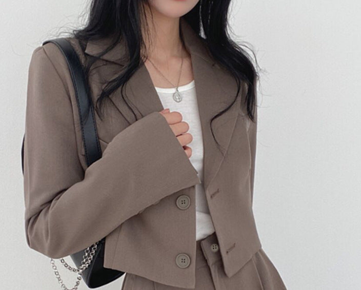 Damen Trendiger Kurzblazer Echo Archiv