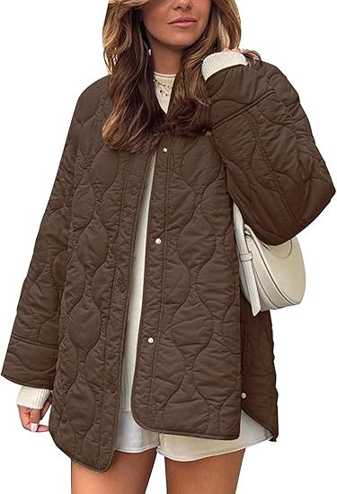 Damen gesteppte Oversize-Steppjacke mit Druckknopfleiste und gerundetem Saum Echo Archiv