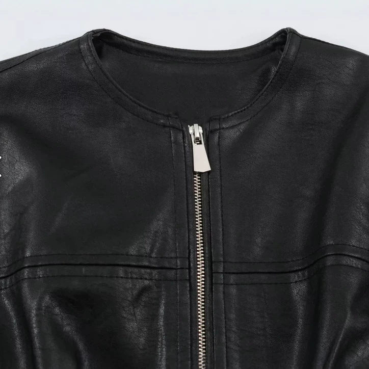 Damen Weit geschnittene Cropped-Bomberjacke aus Kunstleder mit Rundhalsausschnitt Echo Archiv