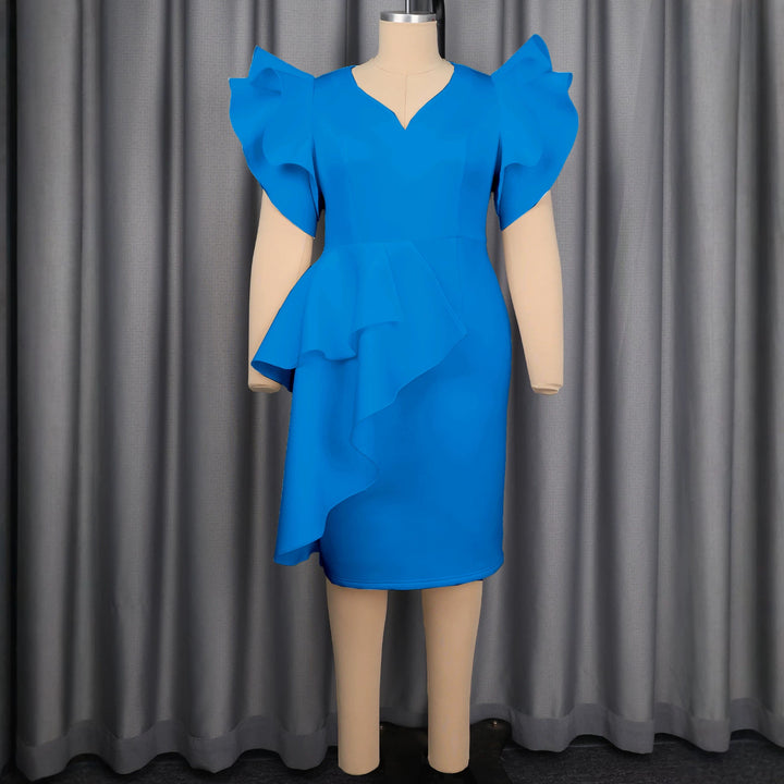 Damenkleid mit voluminösen Rüschen und asymmetrischem Saum Echo Archiv
