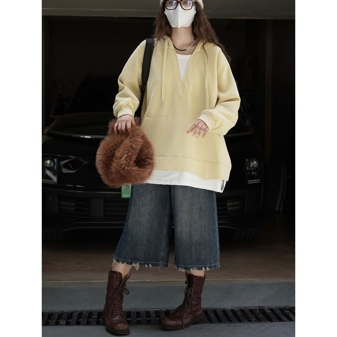 Damen Oversize-Hoodie mit V‑Ausschnitt und Kängurutasche Echoarchiv