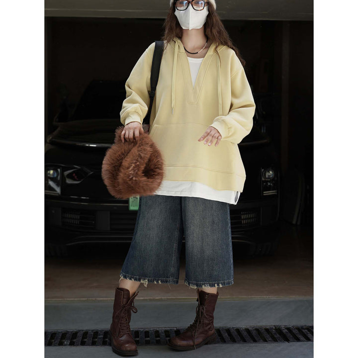 Damen Oversize-Hoodie mit V‑Ausschnitt und Kängurutasche Echoarchiv