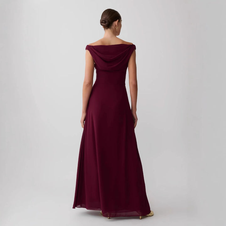 Damen Elegantes Off-Shoulder Maxikleid mit fließendem Schnitt Echo Archiv