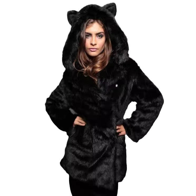 Damen Kurze Kapuzenjacke aus veganem Hochflor-Kunstpelz mit Katzenohren und taillierter Silhouette Echo Archiv