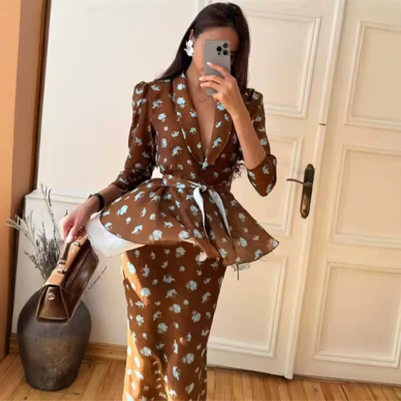 Damen Zweiteiliges Blazer-Top mit Wickelgürtel und Midirock im Vintage-Blumenprint Echoarchiv
