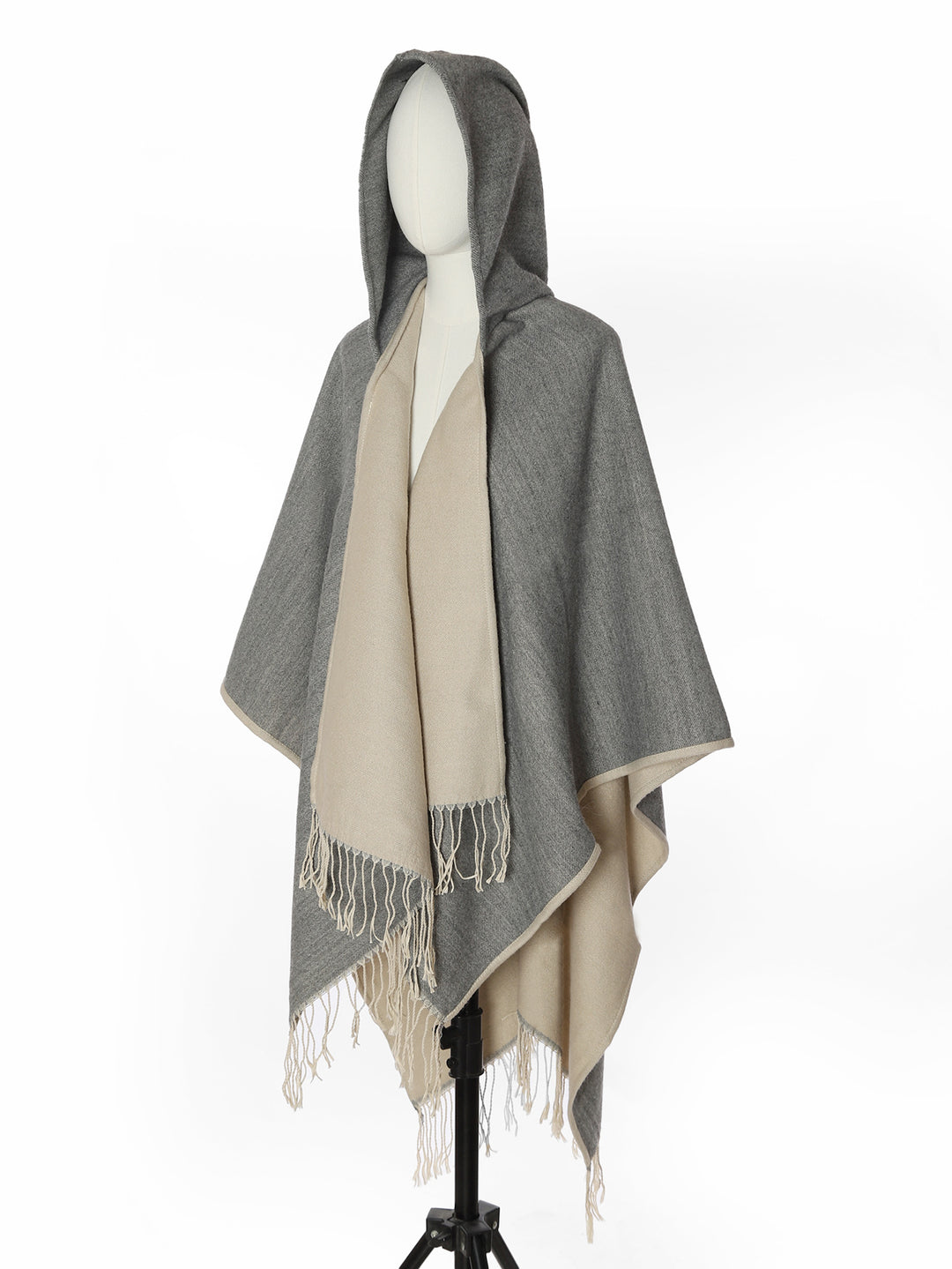 Damen Kapuzencape im Oversize-Überwurf aus Wollmix mit Wendefunktion und Fransensaum – Avérine
