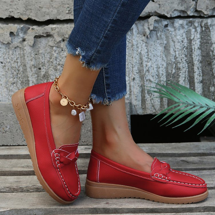 Damen nan Mokassin-Loafer mit geflochtenem Vorderblatt sichtbarer Kontrastnaht und ergonomischer Keilsohle Echo Archiv