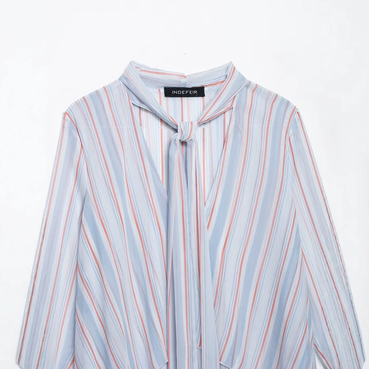 Damen Gestreifte Seidenoptik-Bluse mit Schalkragen, Bindeschleife und Volantärmeln Echoarchiv