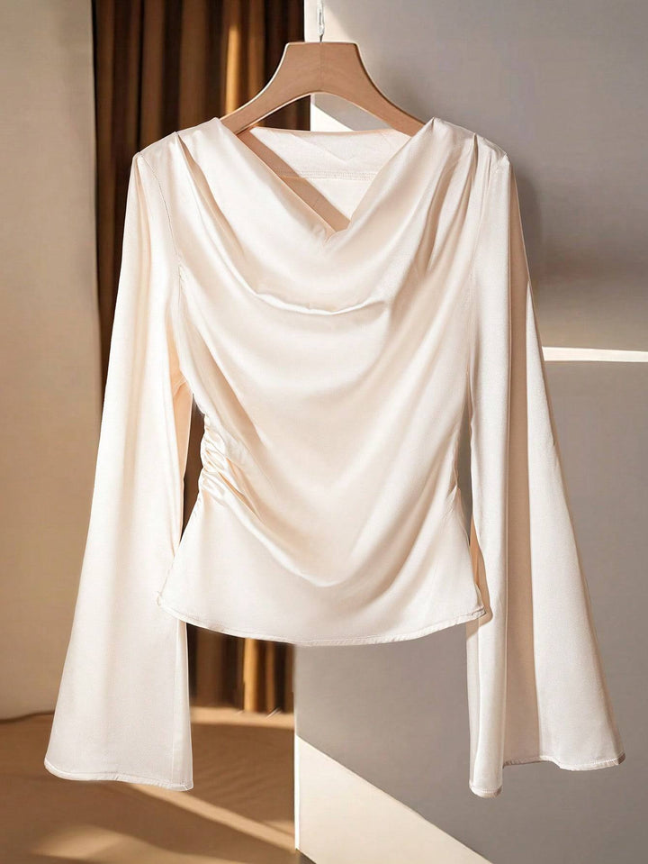 Damen Drapiertes Satin-Top mit Wasserfallkragen & Volantsärmeln – Avérine