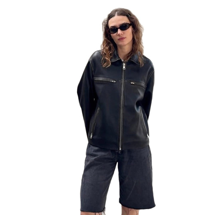 Damen Boxy-Lederimitatjacke mit zweifachem Reißverschluss und Brustzippern Echoarchiv