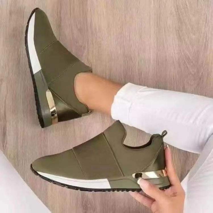 Damen Keil-Sneaker mit elastischem Schlupfdesign und metallischer Fersenkappe Echo Archiv