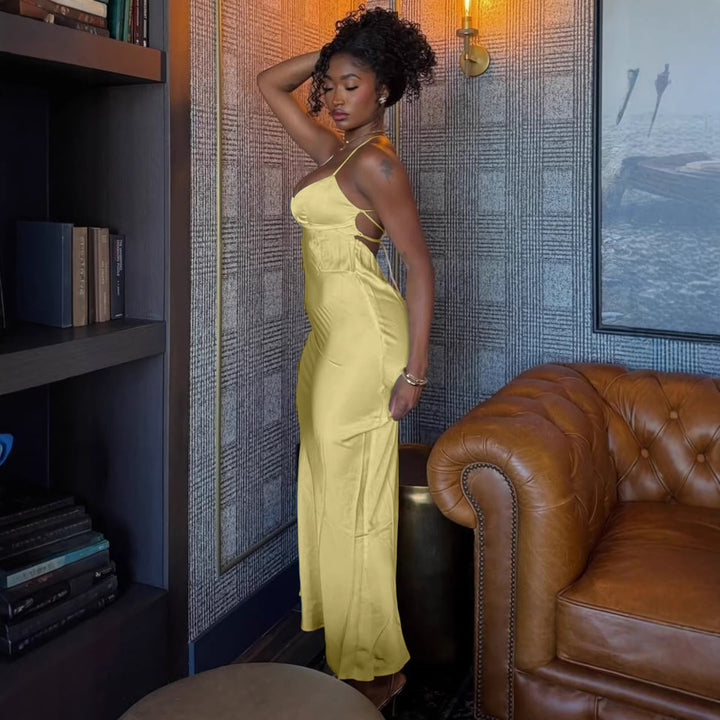 Damen elegantes Satin-Nachtkleid mit schmalen Spaghettiträgern und fließendem Schnitt Echo Archiv