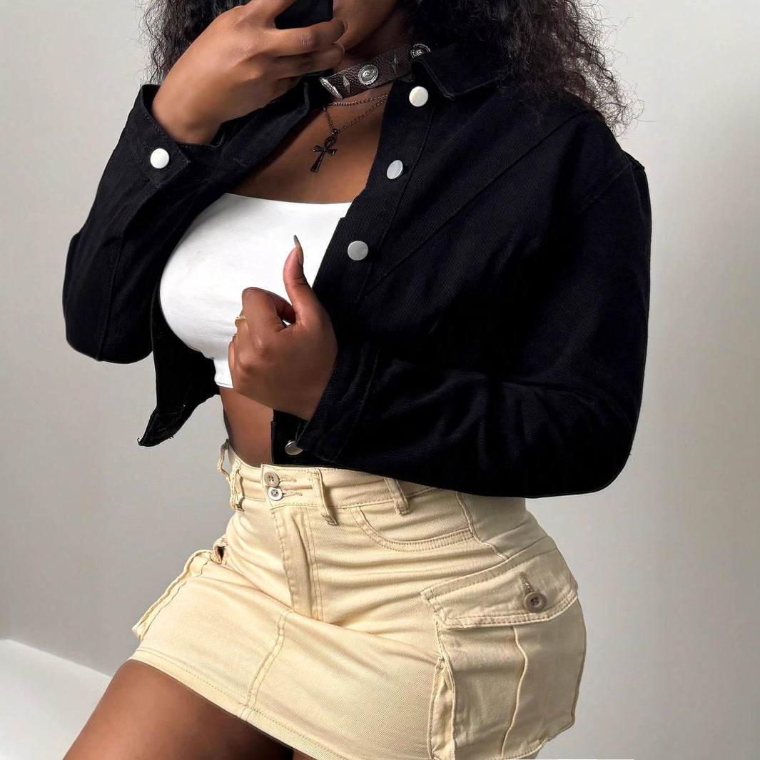 Damen Kurzgeschnittene Jeansjacke mit Metallknopfleiste und taillenlanger Passform Echo Archiv