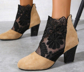 Damen Ankle-Boots mit floraler Spitze und samtiger Wildlederoptik mittelhoher Blockabsatz Echoarchiv