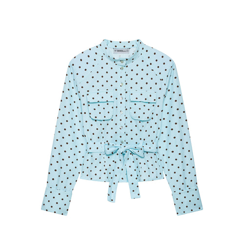 Damen Bluse mit Stehkragen, Bindegürtel und aufgesetzten Brusttaschen Echoarchiv
