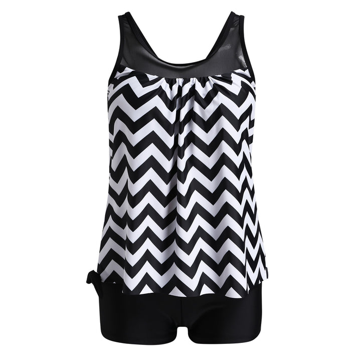 Damen Sportliches Strandoutfit mit modischer Raffung Echo Archiv
