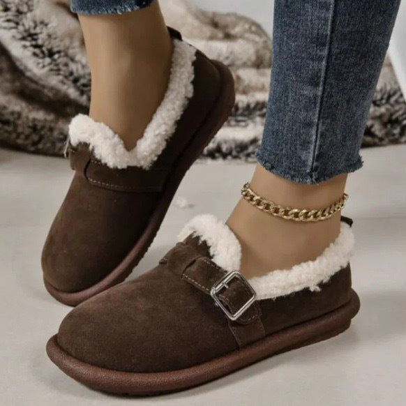 Damen Gefütterte Wildleder‑Optik Hausschuhe-Mules mit Teddyfutter und verstellbarem Riemen – Lioré