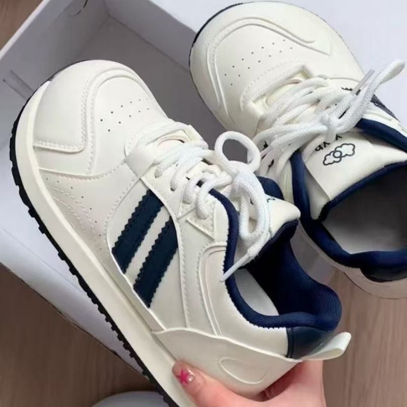 Damen Sportliche Sneaker mit innovativer Dämpfung und atmungsaktiver Konstruktion Echo Archiv