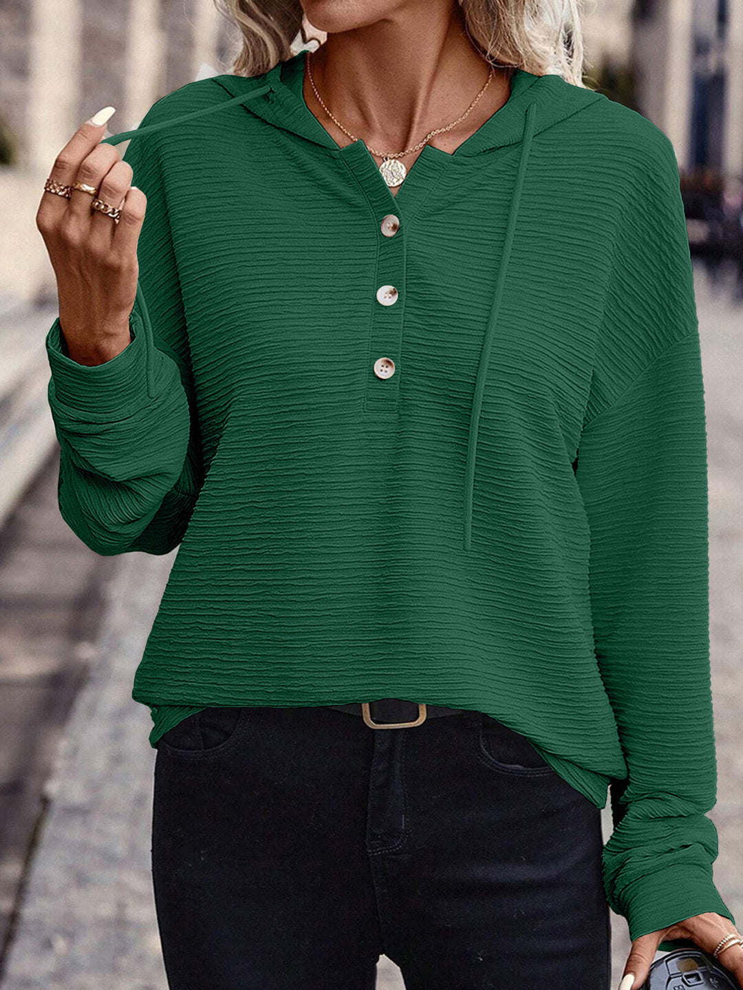 Damen Texturierter Kapuzenpullover mit Knopfleiste und Oversize-Schnitt Echoarchiv