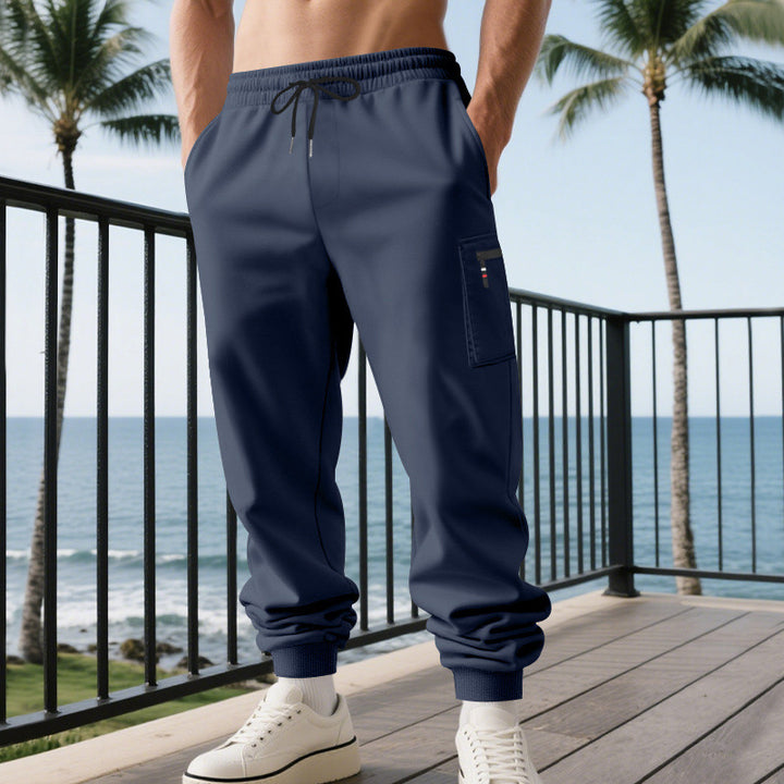 Herren lässige Jogginghose mit Cargo-Reißverschlusstasche, elastischem Bund und gerippten Bündchen – Sorevano