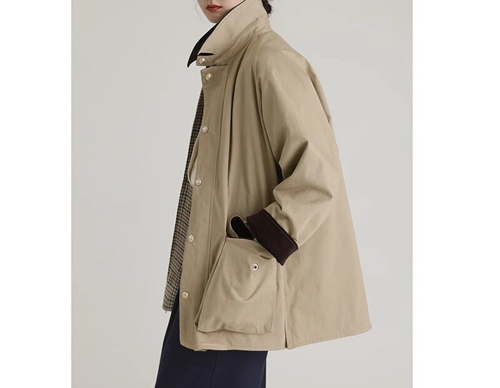 Herren kurzer Fieldcoat mit Cordkragen, Druckknopfleiste und aufgesetzten Taschen Echo Archiv