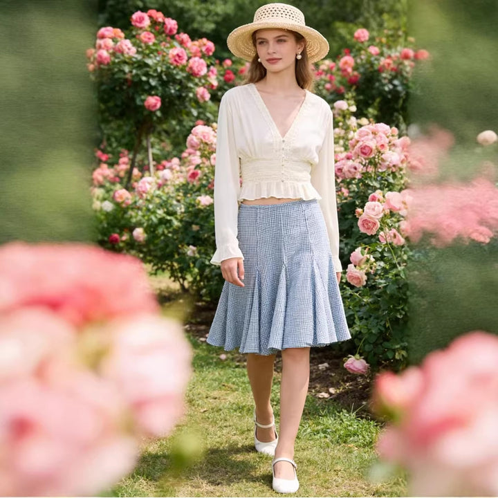 Damen Zarte Langarm‑Bluse aus Crinkle‑Chiffon mit tiefem V‑Ausschnitt, Smok‑Taille und Volantsaum Echo Archiv