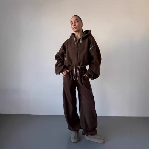 Damen gekürztes Zip-Hoodie mit Tunnelzug und hochgeschnittener weiter Fleece-Loungehose – Auréline