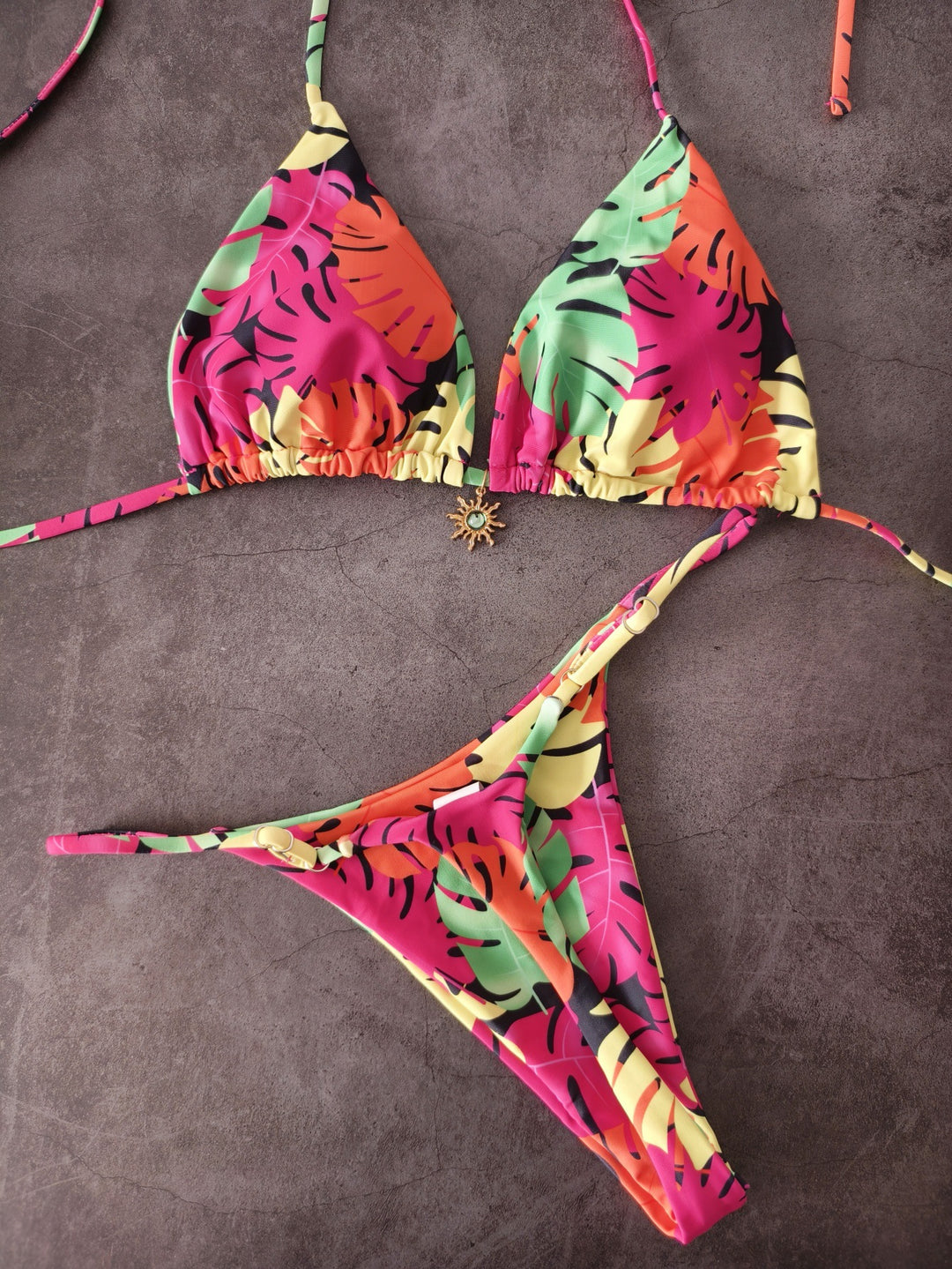 Damen Triangel-Bikini mit tropischem Blättermuster Echo Archiv