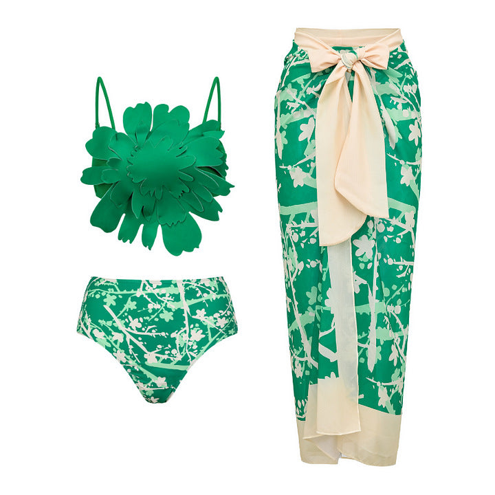 Damen Bikiniset mit besonderem Blumendekor und langem Wickelrock Echo Archiv