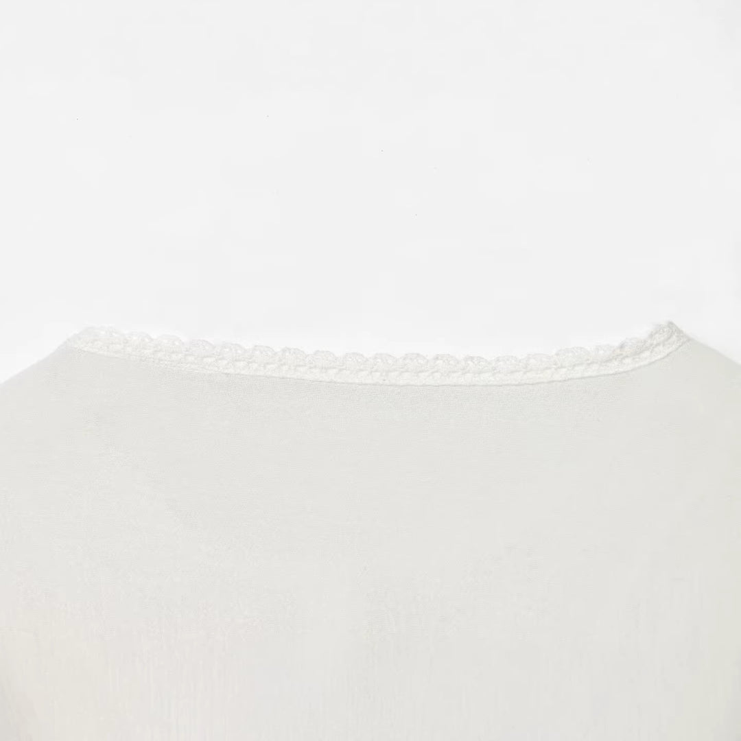 Damen Romantische Spitzenbluse mit Knopfleiste, Taillenbindeband und zarter Stickerei Echo Archiv