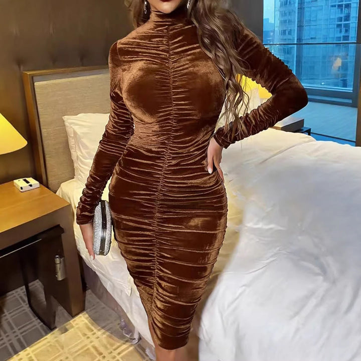Damen Elegantes figurbetontes Samtkleid Echo Archiv