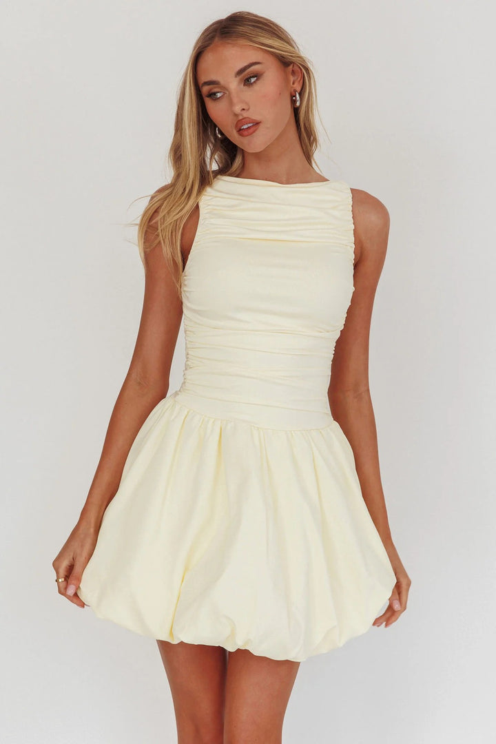 Damen Elegant eingeräumtes Cocktailkleid mit voluminösem Rock Echo Archiv