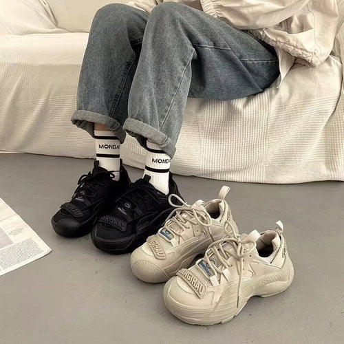 Damen Sportliche Sneakers mit strapazierfähigem Obermaterial und rutschfester Sohle Echo Archiv