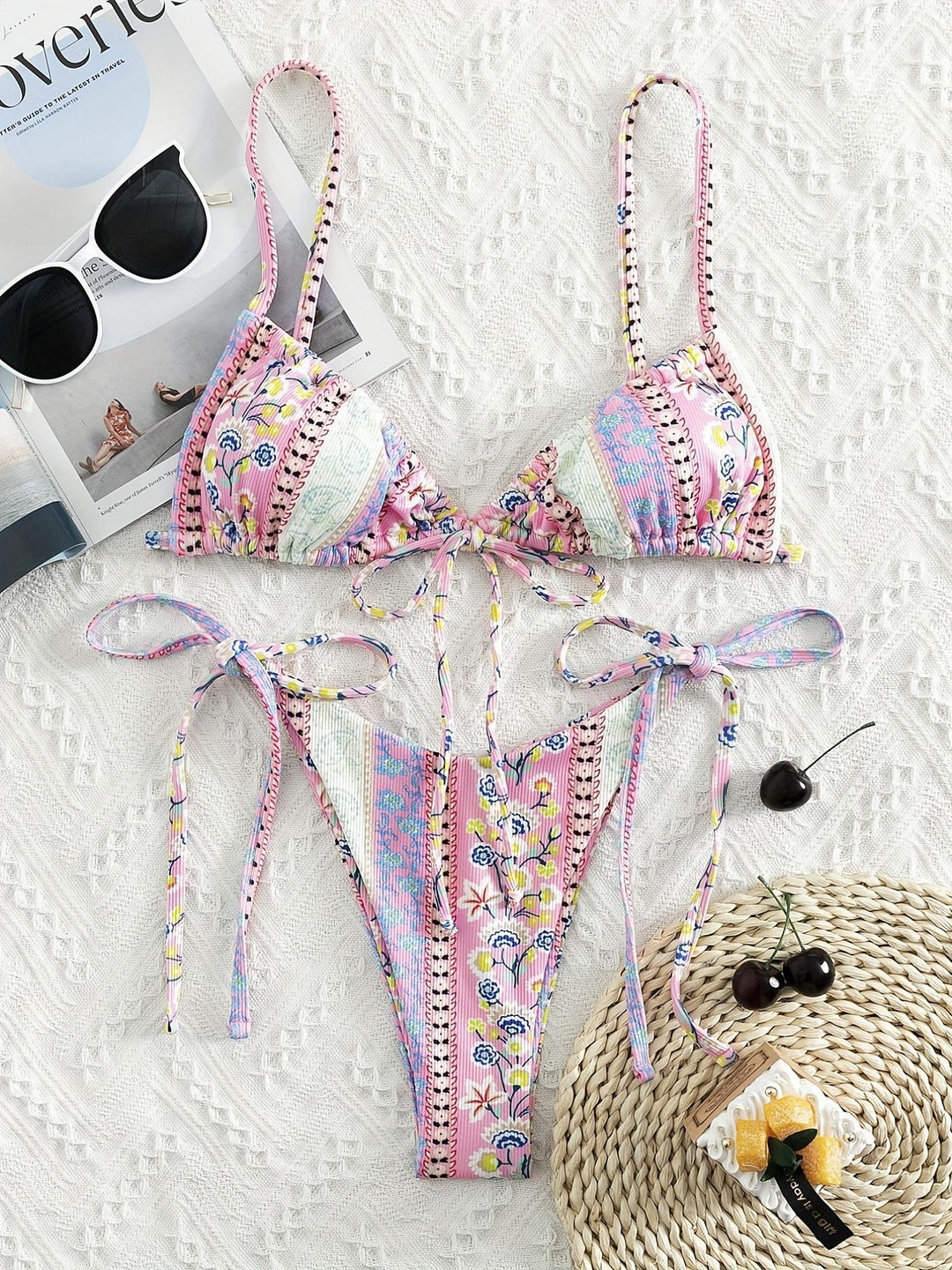 Damen Triangel-Bikini mit verspieltem Design und verstellbaren Trägern Echo Archiv