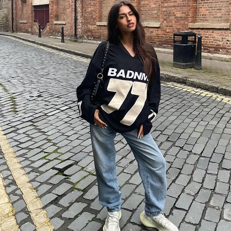 Damen Oversize Sport-Sweatshirt mit V-Ausschnitt und Statement-Print Echo Archiv