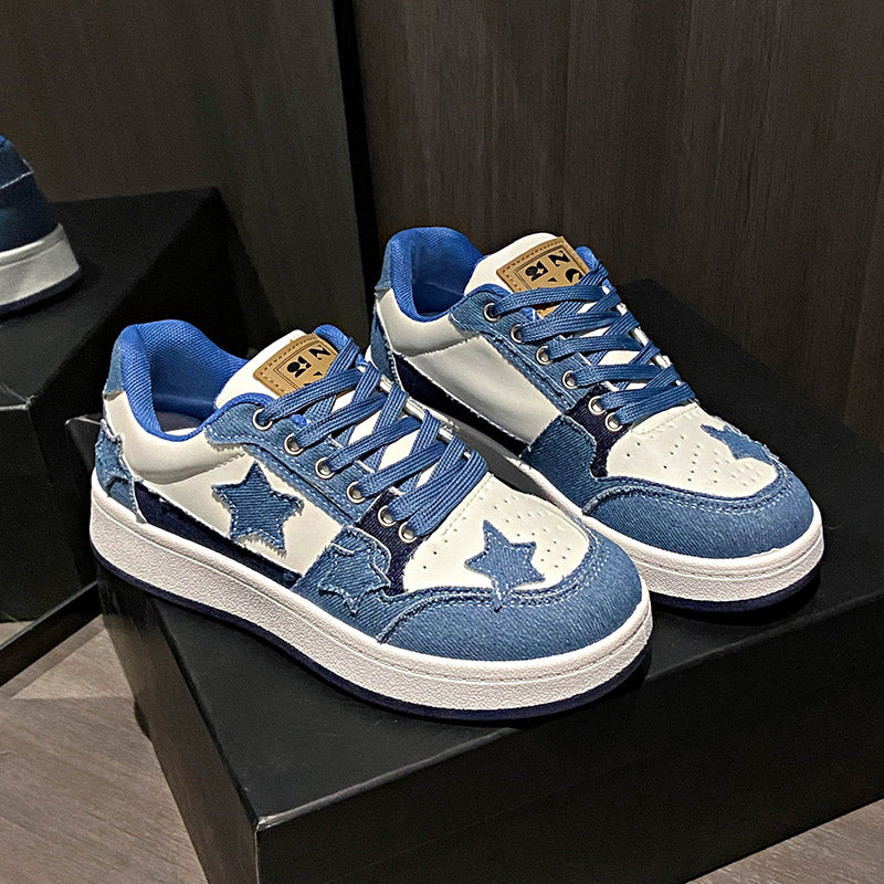 Damen Plateau-Sneaker mit Sternapplikationen und gepolstertem Innenfutter – Névara